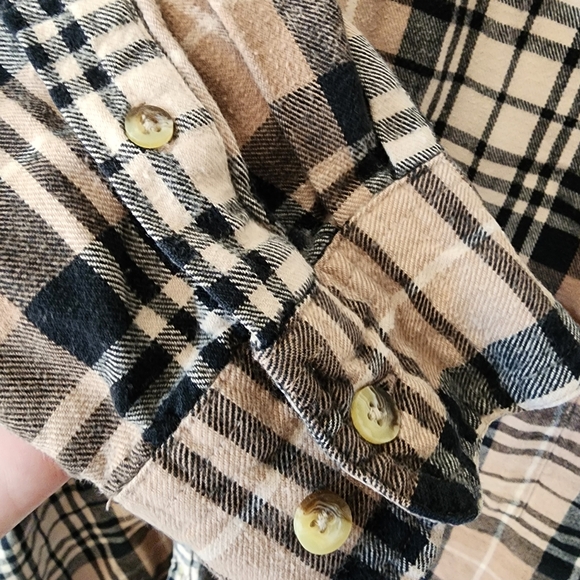 Cactus Clothing Men’s Button Down Shirt Size Large Tan Black Plaid 100% Cotton L - Picture 5 of 9